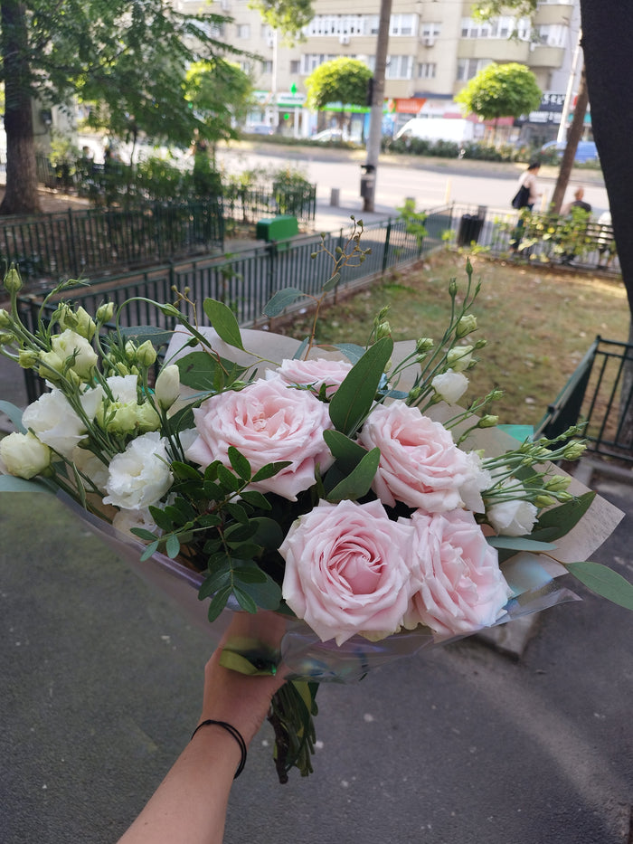Buchet Trandafiri Roz